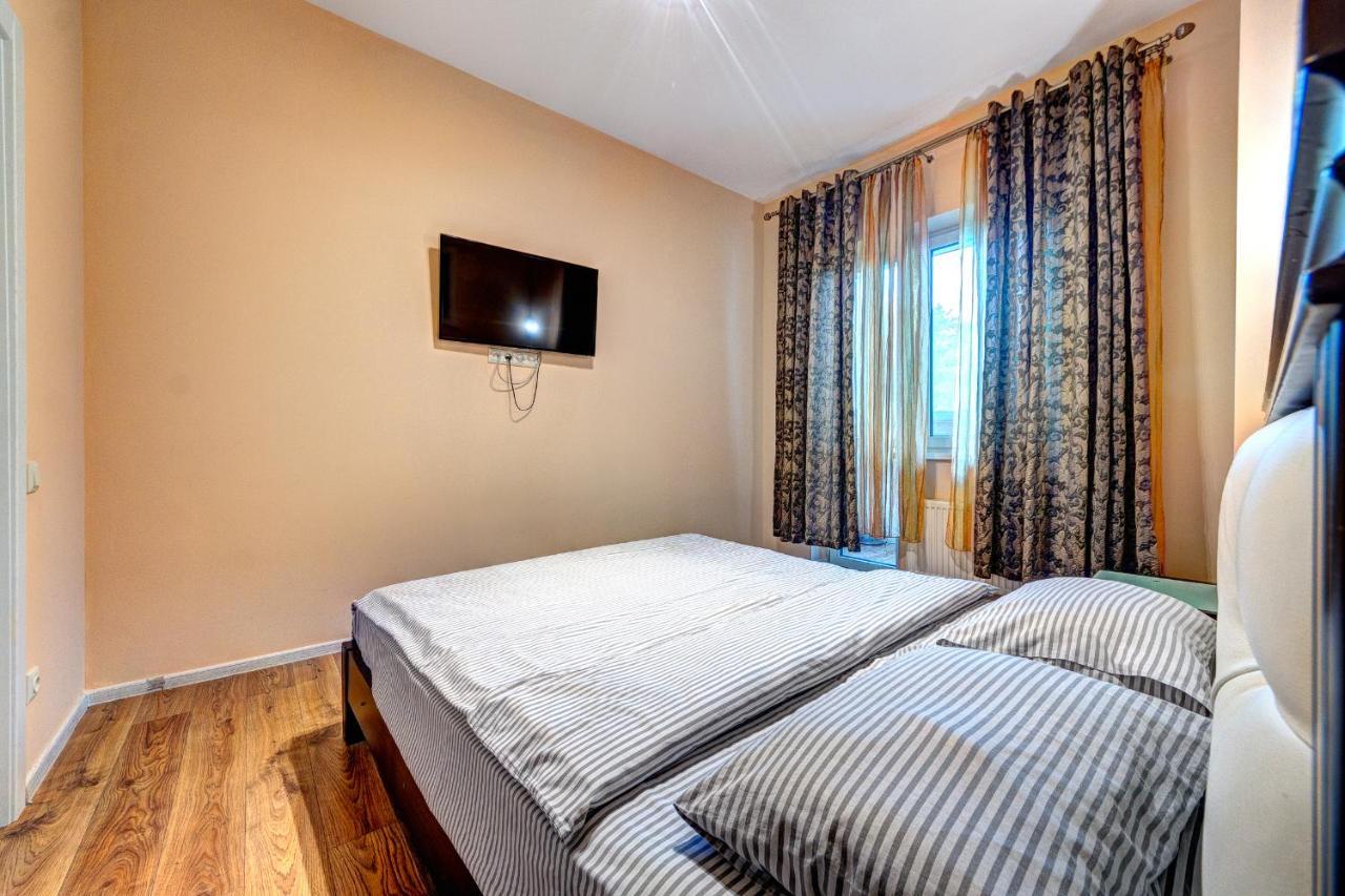 Apartments Near Kiev Botanical Garden Ym.Hryshka Экстерьер фото